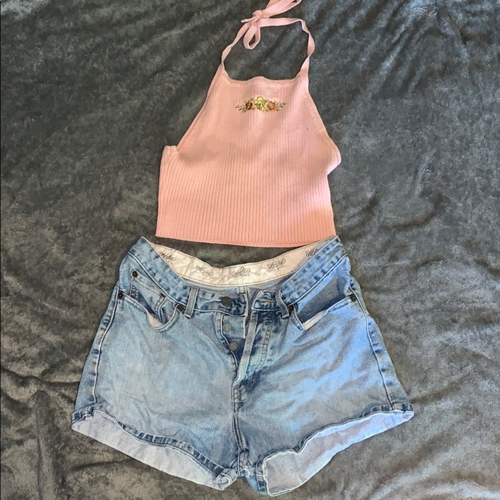 Halter top - Picture 2 of 3
